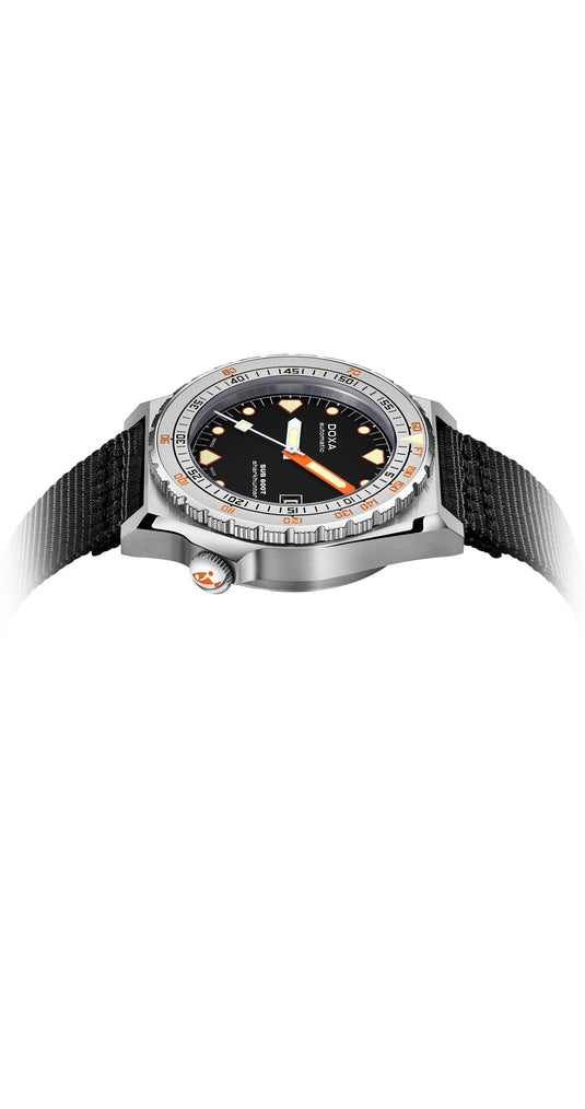 DOXA Sub 600T Sharkhunter 862.10.101.20-N on Black NATO Strap