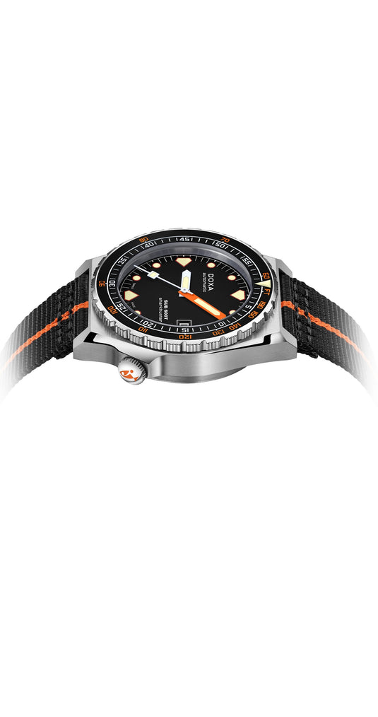 DOXA Sub 600T Sharkhunter 861.10.101.34-N on Black/Orange NATO Strap