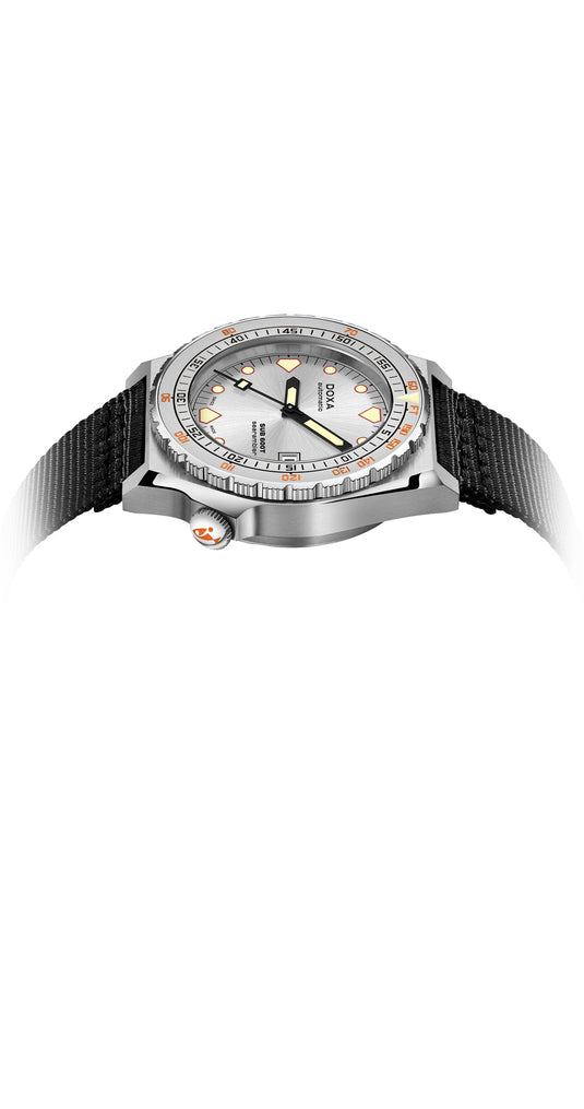 DOXA Sub 600T Searambler 862.10.021.20-N on Black NATO Strap