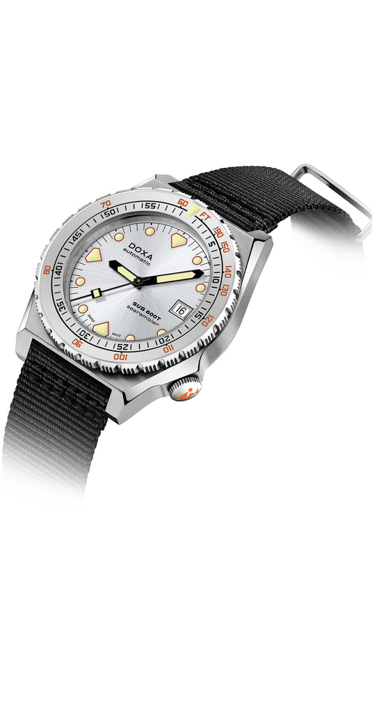 DOXA Sub 600T Searambler 862.10.021.20-N on Black NATO Strap