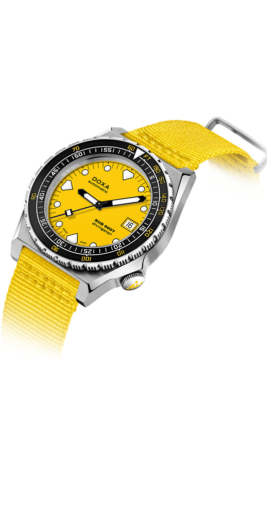DOXA Sub 600T Divingstar 861.10.361.31-N on NATO Strap
