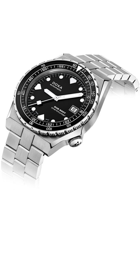 DOXA Sub 600T Sharkhunter 861.10.101B.10 on Bracelet