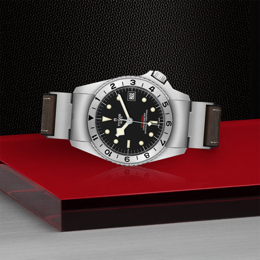 TUDOR Black Bay P01 42mm steel M70150-0001