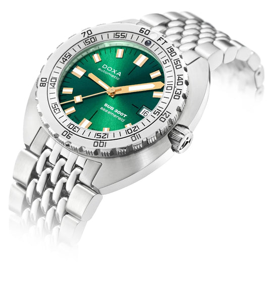 DOXA Sub 300T Sea Emerald 840.10.131.10 on Bracelet