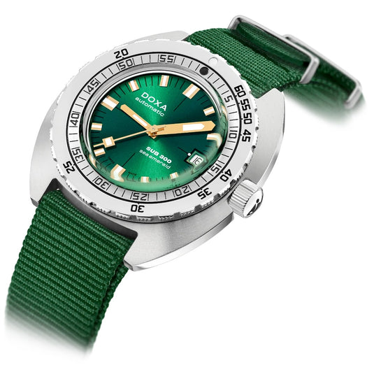 DOXA Sub 300 Sea Emerald 821.10.131.26-N on NATO Strap