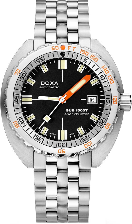 DOXA 1500T Sharkhunter 883.10.101.10 on Bracelet