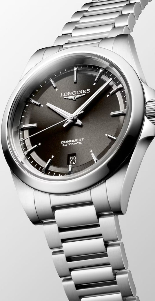 Longines L3.720.4.52.6 Conquest Sunray Black Dial on Bracelet