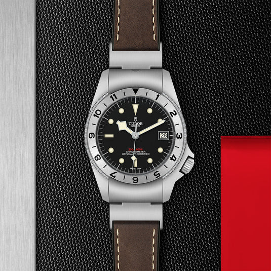 TUDOR Black Bay P01 42mm steel M70150-0001