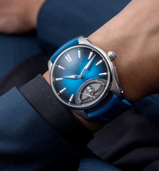 H. Moser & Cie. Pioneer Retrograde Seconds Midnight Blue